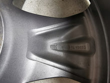 Load image into Gallery viewer, 1x Alufelge 17 Zoll 7.0&quot; 5x114.3 39ET Glanz Graphit PZ49M-X0670- Mg Rav 4