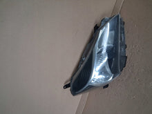 Laden Sie das Bild in den Galerie-Viewer, Frontscheinwerfer Toyota Yaris LED Rechts Scheinwerfer Headlight SCH6249183911nd