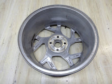 Laden Sie das Bild in den Galerie-Viewer, 1x Alufelge 17 Zoll 7.5&quot; 4x108 42 5ET Glanz Silber K1BJ-A1A Ford Fiesta