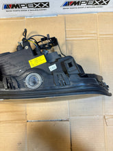 Laden Sie das Bild in den Galerie-Viewer, Frontscheinwerfer BMW E39 8159306 Xenon Rechts Scheinwerfer Headlight SCH7237928618kr