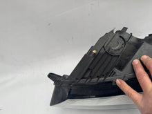 Laden Sie das Bild in den Galerie-Viewer, Frontscheinwerfer Dacia Sandero III 260601750R Full LED Rechts oder Links