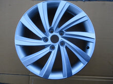 Load image into Gallery viewer, 1x Alufelge 18 Zoll 7.5" 5x112 48ET Glanz Silber 5E3601025H Skoda Octavia Iv FEL9062431617yn