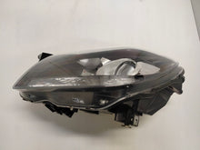 Laden Sie das Bild in den Galerie-Viewer, Frontscheinwerfer Mercedes-Benz Slk R172 A1728204361 Rechts oder Links