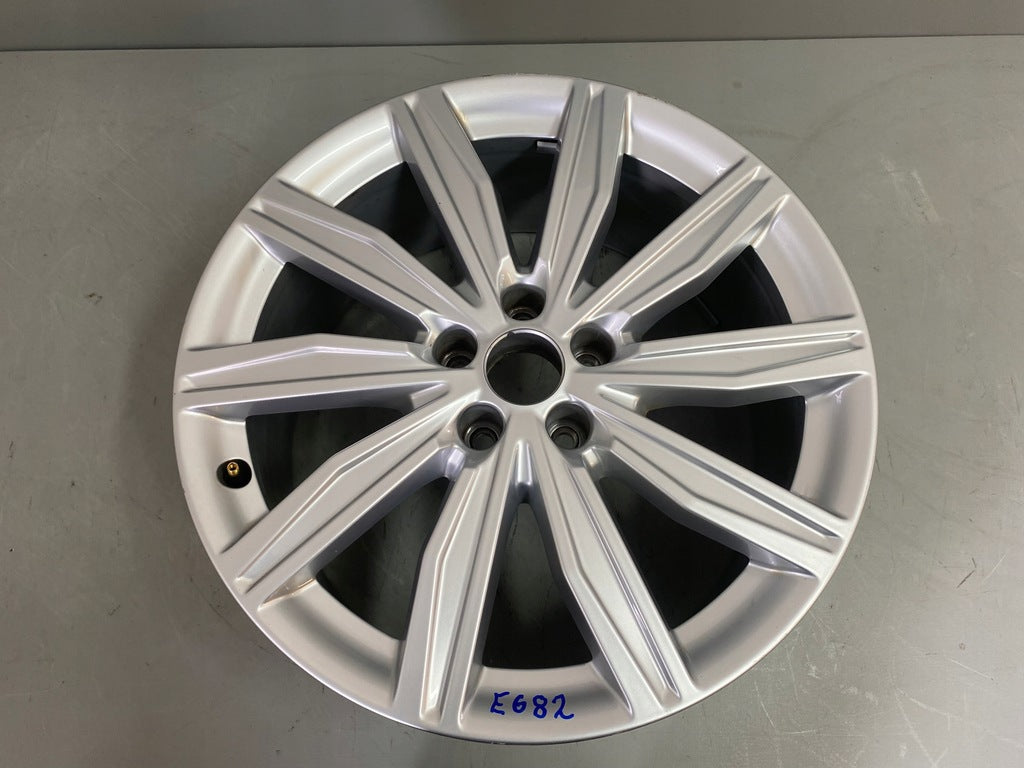 1x Alufelge 19 Zoll 8.0" 5x112 39ET Glanz Silber 4K0601025M Audi A6 C8 Rim Wheel FEL2428373735wt