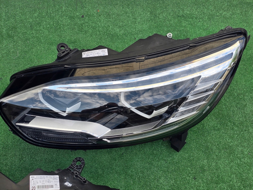 Frontscheinwerfer Renault Scenic 260109047R 260603201R Ein Satz Headlight SCH1421103574sj