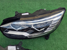 Laden Sie das Bild in den Galerie-Viewer, Frontscheinwerfer Renault Scenic 260109047R 260603201R Ein Satz Headlight SCH1421103574sj