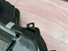 Laden Sie das Bild in den Galerie-Viewer, Frontscheinwerfer Mitsubishi Outlander ECM92121E20 Full LED Rechts Headlight