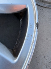 Load image into Gallery viewer, 4x Alufelge 16 Zoll 7.0" 5x108 50ET Glanz Silber Volvo V70 Iii Rim Wheel FEL3996061169ba