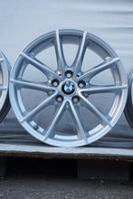 Laden Sie das Bild in den Galerie-Viewer, 4x Alufelge 17 Zoll 7.5" 5x112 27ET Silber 6868217 BMW Rim Wheel FEL1965964292ye
