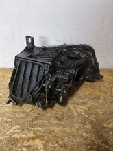 Laden Sie das Bild in den Galerie-Viewer, Frontscheinwerfer Audi Q3 1090025 LED Rechts Scheinwerfer Headlight