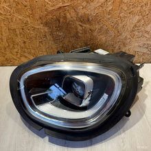 Load image into Gallery viewer, Frontscheinwerfer Mini Countryman F60 9881590 9881589 LED Ein Satz Headlight SCH9015563030sm