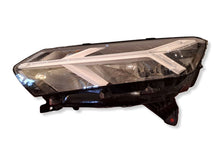 Laden Sie das Bild in den Galerie-Viewer, Frontscheinwerfer Dacia Sandero III Logan 260501750R Links Headlight SCH9080546039we