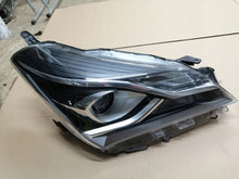 Load image into Gallery viewer, Frontscheinwerfer Toyota Yaris LED Rechts Scheinwerfer Headlight