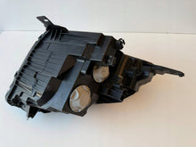 Laden Sie das Bild in den Galerie-Viewer, Frontscheinwerfer Ford Transit Courier R2X6-13W029-CF Rechts Headlight SCH9519110112xz