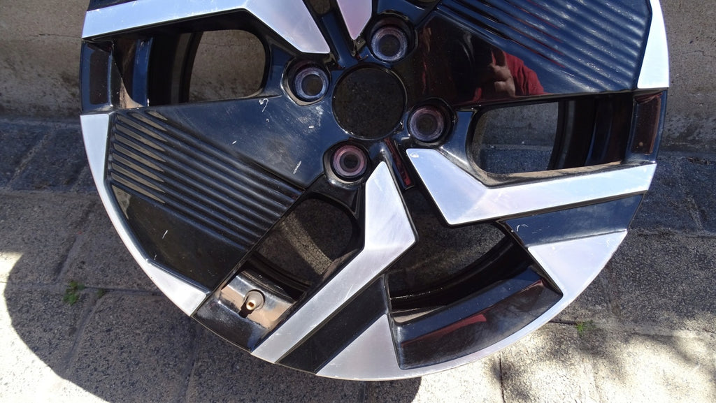 1x Alufelge 17 Zoll 6.5" 4x108 32ET Glanz Schwarz 9849269080 Peugeot 2008 Ii FEL7576969312tl