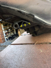 Laden Sie das Bild in den Galerie-Viewer, Frontscheinwerfer Honda Civic IX Xenon Rechts Scheinwerfer Headlight