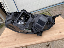 Laden Sie das Bild in den Galerie-Viewer, Frontscheinwerfer Opel Zafira C Vivaro Life 9832836480-00 Xenon Rechts Headlight