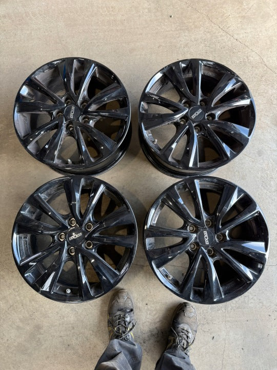 4x Alufelge 17 Zoll 7.0" 5x114.3 50ET Glanz Schwarz KBA49962 Rim Wheel FEL8865008779pu