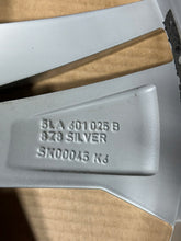 Load image into Gallery viewer, 1x Alufelge 19 Zoll 8.0" 5x112 45ET Glanz Silber 5LA601025B Skoda Enyaq FEL3336829682ze