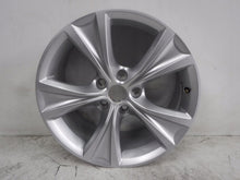 Laden Sie das Bild in den Galerie-Viewer, 1x Alufelge 17 Zoll 6.5" 5x112 46ET Glanz Silber 5FA601025C Audi Rim Wheel FEL5528695874kx