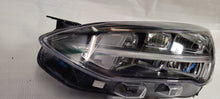 Laden Sie das Bild in den Galerie-Viewer, Frontscheinwerfer Ford Focus MX7B-13E015-EB MX7B13E015EB Full LED Links