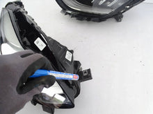 Laden Sie das Bild in den Galerie-Viewer, Frontscheinwerfer Tesla 3 1077376-00-3 Rechts Scheinwerfer Headlight