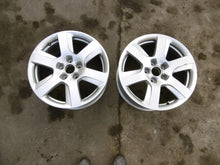 Load image into Gallery viewer, 1x Alufelge 17 Zoll 8.0&quot; 5x112 30ET Glanz Silber 4H0601025BN Audi A8 Rim Wheel