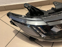 Laden Sie das Bild in den Galerie-Viewer, Frontscheinwerfer Mitsubishi Outlander LED Rechts Scheinwerfer Headlight
