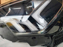 Laden Sie das Bild in den Galerie-Viewer, Frontscheinwerfer Audi Q3 83A941033 Links Scheinwerfer Headlight SCH9994750685mk