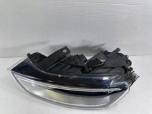 Laden Sie das Bild in den Galerie-Viewer, Frontscheinwerfer Audi Q3 8U0941032 8U0941031 Ein Stück (Rechts oder Links)