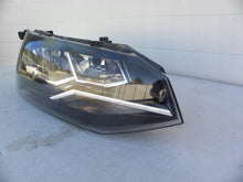 Laden Sie das Bild in den Galerie-Viewer, Frontscheinwerfer VW Polo 2G1941006 Rechts Scheinwerfer Headlight