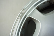 Laden Sie das Bild in den Galerie-Viewer, 1x Alufelge 16 Zoll 7.0&quot; 5x108 49ET 8623855 Volvo Rim Wheel