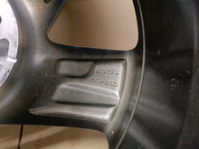 Load image into Gallery viewer, 1x Alufelge 19 Zoll 7.5&quot; 5x114.3 49,5ET 5JX19, ET49, 52910-P2330 Kia Sorento