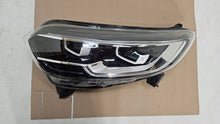 Laden Sie das Bild in den Galerie-Viewer, Frontscheinwerfer Renault Kadjar 260608385R Links Scheinwerfer Headlight SCH4043312981pl