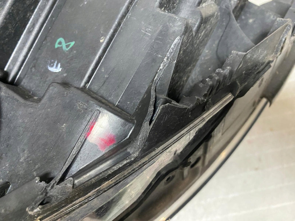 Frontscheinwerfer Mercedes-Benz W246 A2468207261 Xenon Rechts Headlight SCH3756445231sb