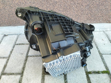 Laden Sie das Bild in den Galerie-Viewer, Frontscheinwerfer Land Rover Defender I L8B2-13W030-EF Links Headlight SCH3037289033rj