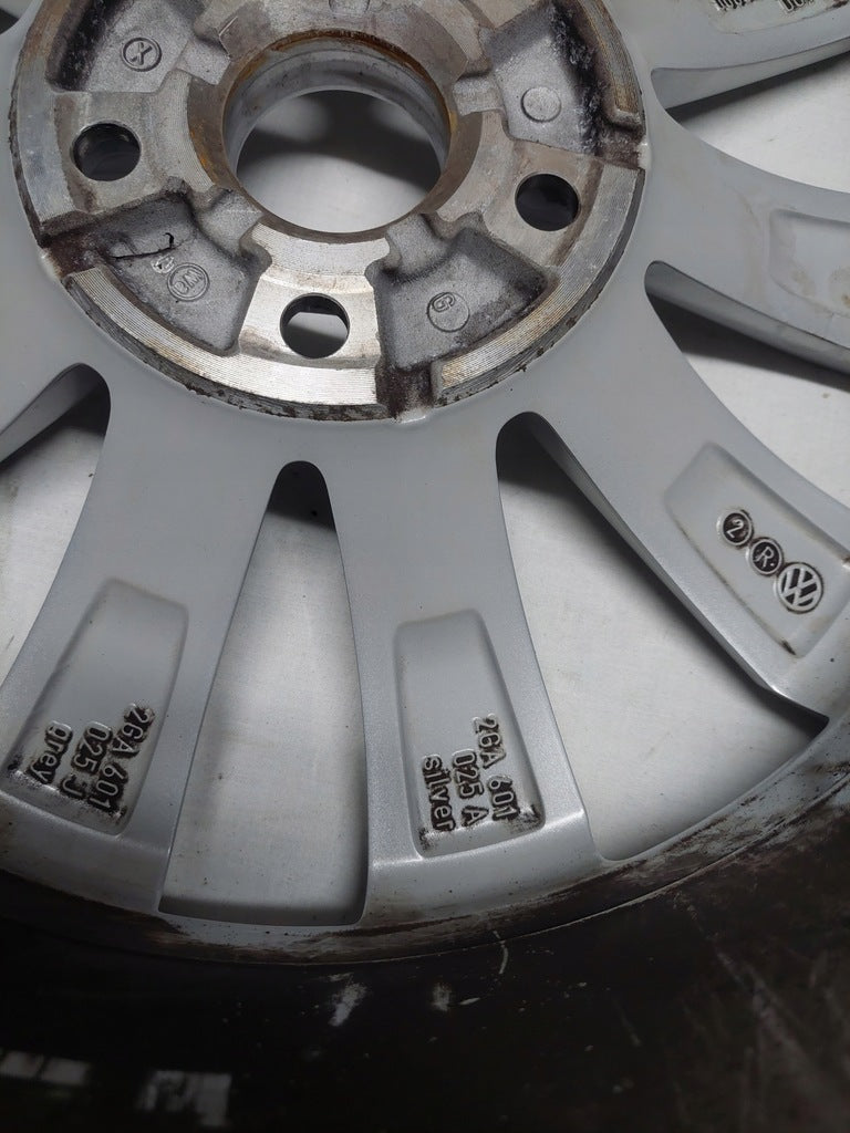 1x Alufelge 17 Zoll 7.0" 5x112 43ET Glanz Silber 2GA601025A Vw Rim Wheel FEL9973446764xl