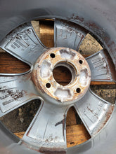Load image into Gallery viewer, 1x Alufelge 16 Zoll 6.5" 4x108 20ET Glanz Silber 9678398177 Peugeot 2008 I FEL3630627314ql