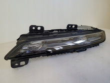 Load image into Gallery viewer, Frontscheinwerfer BMW 7 9879935 Vorderseite Scheinwerfer Headlight SCH3515114785sq