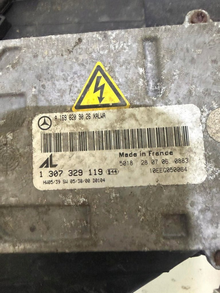 Frontscheinwerfer Mercedes-Benz W245 A1698208761 Xenon Links Headlight SCH3583206593vv