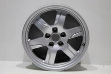 Load image into Gallery viewer, 1x Alufelge 17 Zoll 7.5&quot; 5x112 28ET Glanz Silber 8T0601025R Audi A5 Rim Wheel