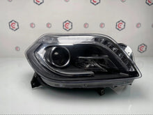 Laden Sie das Bild in den Galerie-Viewer, Frontscheinwerfer Mercedes-Benz W166 Xenon Rechts Scheinwerfer Headlight SCH3326191186gf