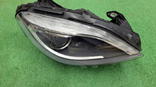 Load image into Gallery viewer, Frontscheinwerfer Mercedes-Benz W246 A2468207861 LED Rechts Headlight