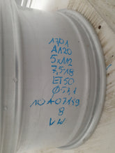 Load image into Gallery viewer, 1x Alufelge 18 Zoll 7.5" 5x112 50ET Glanz Silber 10A071498 VW Rim Wheel FEL1705975484ba