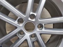 Laden Sie das Bild in den Galerie-Viewer, 1x Alufelge 17 Zoll 7.5" 5x112 49ET Glanz Silber 5G0601025AP VW Golf Vii FEL4824025208iq