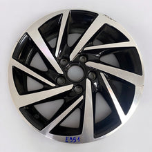 Load image into Gallery viewer, 1x Alufelge 16 Zoll 6.5&quot; 5x112 46ET Glanz Silber 5G0601025 Ds Golf Vii Rim Wheel