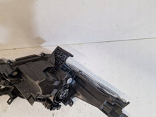 Laden Sie das Bild in den Galerie-Viewer, Frontscheinwerfer Toyota Yaris EUK0-6 Links Scheinwerfer Headlight SCH4958300292gf