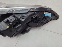 Laden Sie das Bild in den Galerie-Viewer, Frontscheinwerfer Honda Cr-V III 33150-SWW-G1 Xenon Links Scheinwerfer Headlight SCH5503462710yb