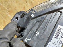 Laden Sie das Bild in den Galerie-Viewer, Frontscheinwerfer Toyota Proace City Box Verso 73278187 Rechts oder Links