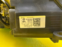 Load image into Gallery viewer, Frontscheinwerfer VW VII 5G1941033C Xenon Links Scheinwerfer Headlight SCH2976949717rt